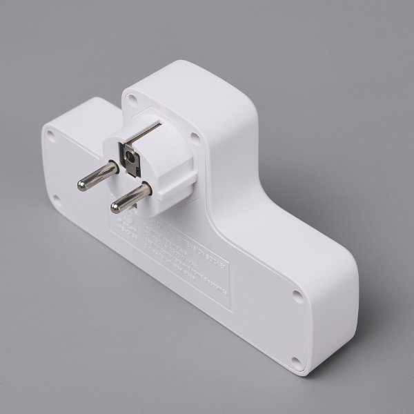 R SCAR RS-G136 - 3-outlet wall-mounted power strip